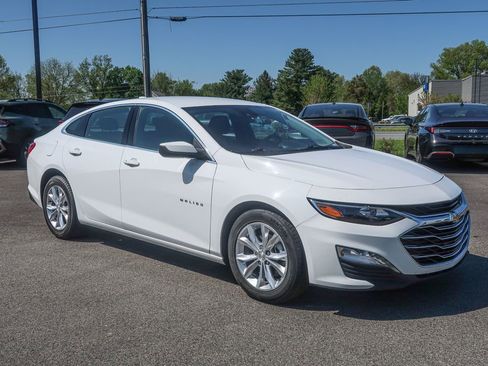 Used 2024 Chevrolet Malibu LT FWD image 1