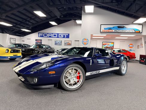 Used 2006 Ford GT RWD image 30