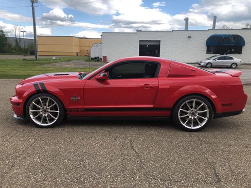 Used 2007 Ford Mustang Shelby GT500 RWD image 2