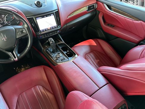 Used 2022 Maserati Levante Modena image 24