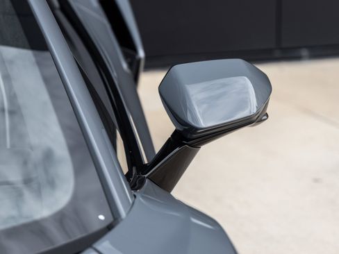 Used 2024 Lamborghini Revuelto image 19