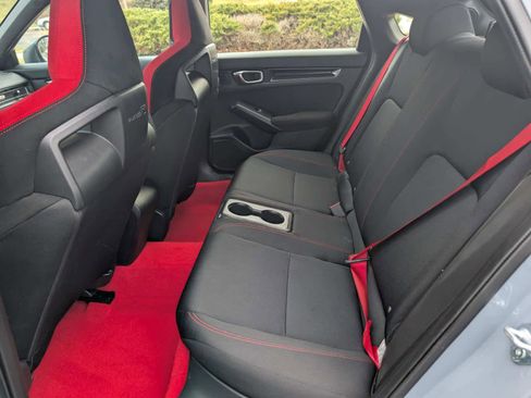 Used 2023 Honda Civic Type R image 15