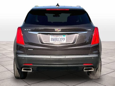 Used 2018 Cadillac XT5 Luxury w/ Driver Awareness Package AWD/4WD image 7