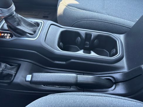 Used 2024 Jeep Wrangler Unlimited image 26