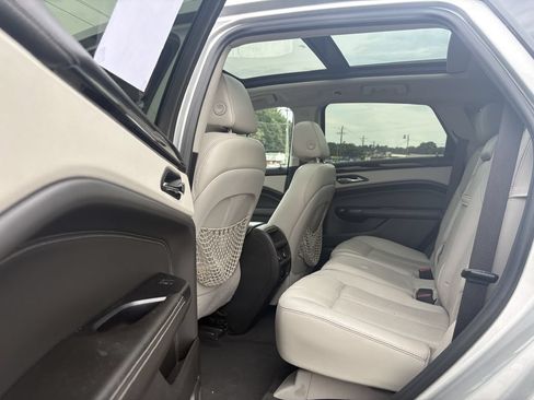Used 2015 Cadillac SRX Luxury FWD image 15