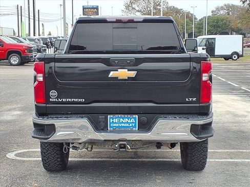Used 2022 Chevrolet Silverado 2500 LTZ w/ LTZ Plus Package image 6