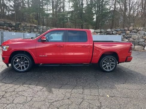 Used 2019 RAM 1500 Laramie AWD/4WD image 2