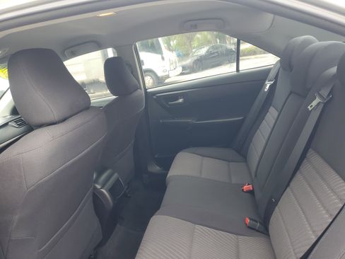 Used 2016 Toyota Camry LE image 11