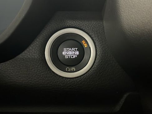 Used 2022 RAM 1500 Big Horn AWD/4WD image 22