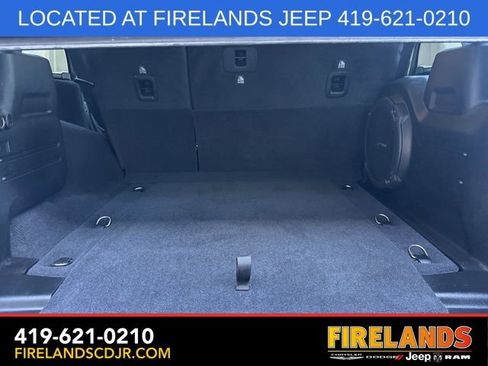 Used 2022 Jeep Wrangler Unlimited Rubicon w/ Cold Weather Group image 9