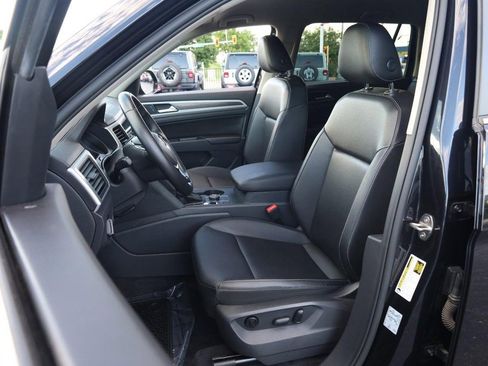 Used 2018 Volkswagen Atlas SE AWD/4WD image 10