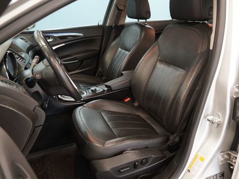 Used 2011 Buick Regal CXL w/ RL6 Preferred Equipment Group FWD image 3