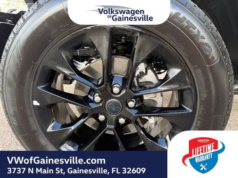 Used 2025 Jeep Wrangler Sahara w/ Safety Group image 30