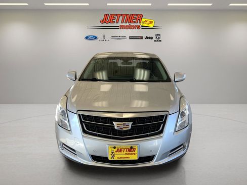 Used 2016 Cadillac XTS Luxury FWD image 2