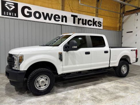 Used 2019 Ford F250 XL w/ Power Equipment Group AWD/4WD image 4
