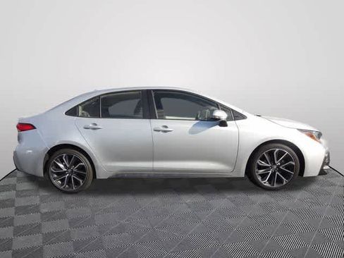 Used 2022 Toyota Corolla SE FWD image 4