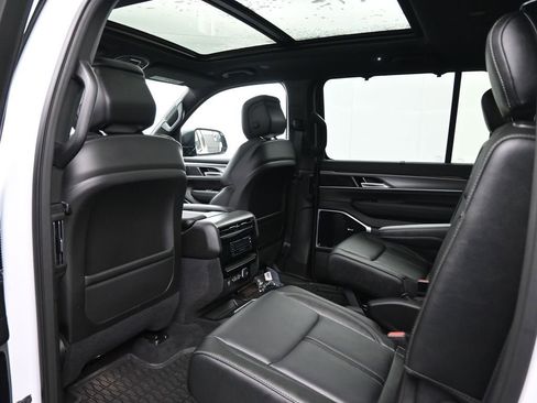 New 2026 Jeep Grand Wagoneer Limited AWD/4WD image 31