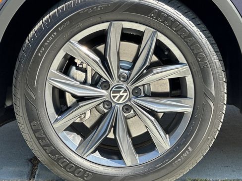 Used 2023 Volkswagen Tiguan SE FWD image 27
