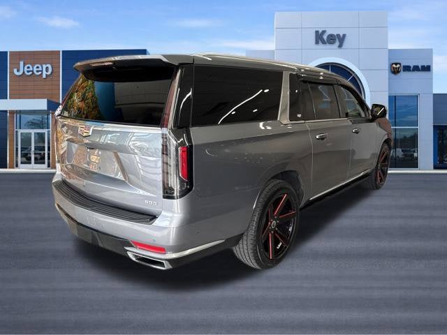 Used 2022 Cadillac Escalade ESV Premium Luxury Platinum AWD/4WD image 7