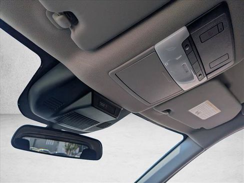 Used 2025 Nissan Rogue SV FWD image 21