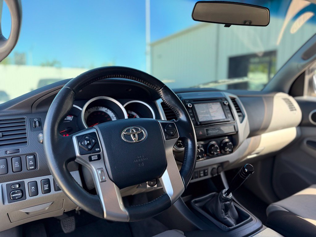 Used 2015 Toyota Tacoma 4x4 Double Cab w/ TRD Off-Road Package image 17
