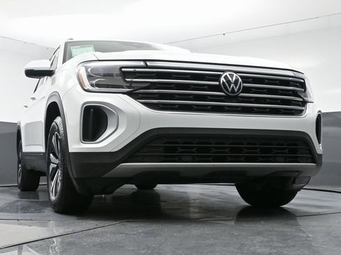 Used 2024 Volkswagen Atlas SE image 52