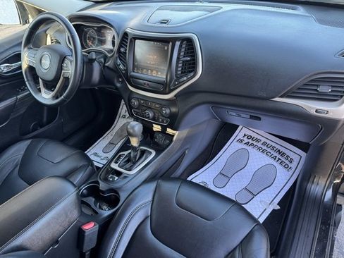 Used 2016 Jeep Cherokee Limited image 17