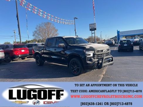 Used 2022 Chevrolet Silverado 1500 RST w/ Redline Edition AWD/4WD image 2