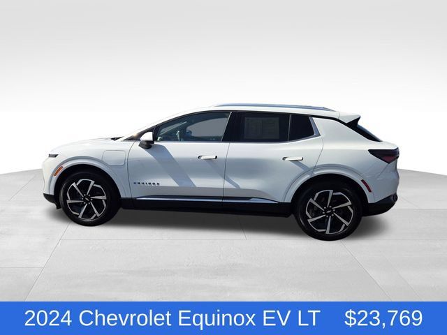 Certified 2024 Chevrolet Equinox EV LT w/ LPO, Blackout Package FWD image 2