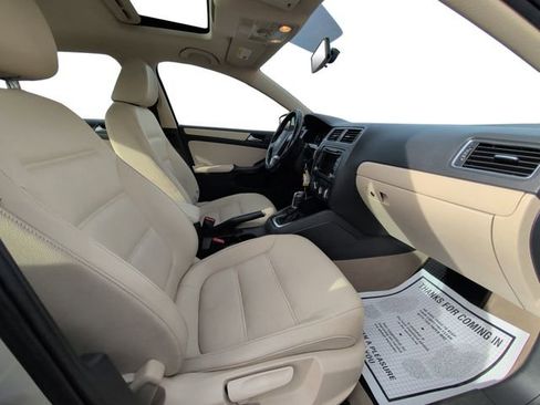Used 2012 Volkswagen Jetta SE image 15