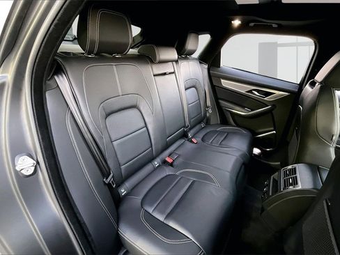 Used 2024 Jaguar F-PACE R-Dynamic S image 23