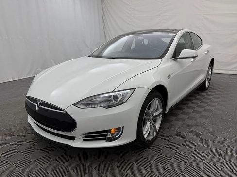 Used 2013 Tesla Model S Performance RWD image 2