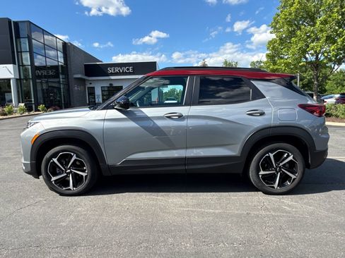 Used 2023 Chevrolet TrailBlazer RS w/ Sun and Liftgate Package AWD/4WD image 10