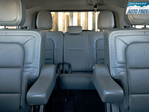 Used 2019 Lincoln Navigator Reserve image 25