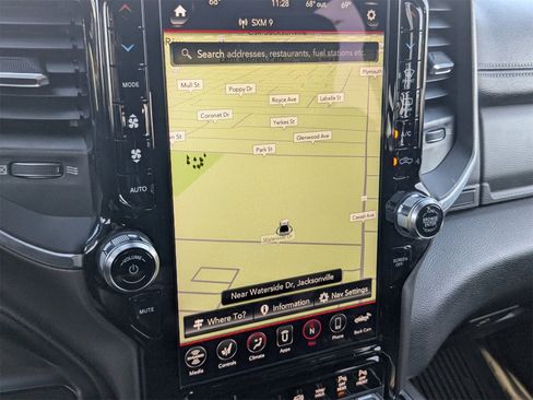 Used 2020 RAM 3500 Laramie image 22