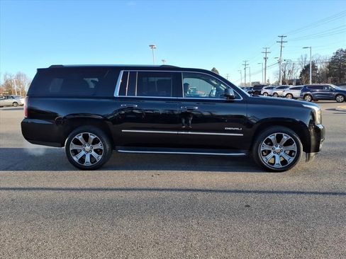 Used 2018 GMC Yukon XL Denali w/ Open Road Package image 3