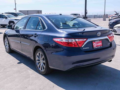 Used 2017 Toyota Camry XLE w/ Convenience Package FWD image 6