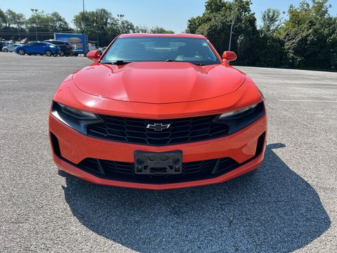 Used 2020 Chevrolet Camaro LT RWD image 2