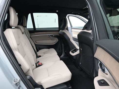 New 2026 Volvo XC90 B6 Core AWD/4WD image 17