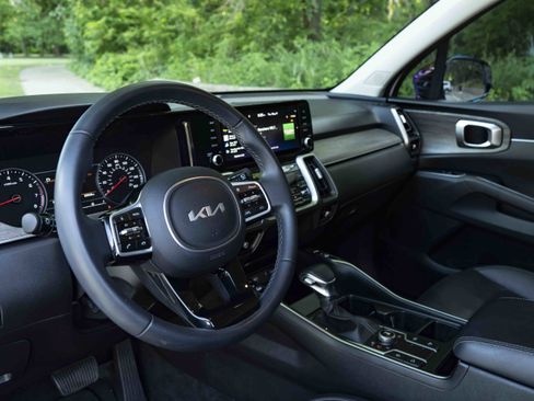 Used 2023 Kia Sorento S AWD/4WD image 15