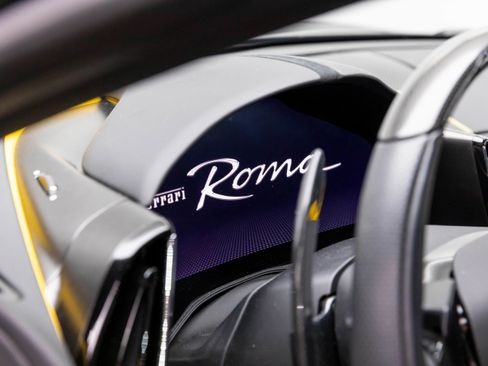 Certified 2021 Ferrari Roma image 30