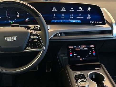 New 2026 Cadillac Vistiq Platinum image 16