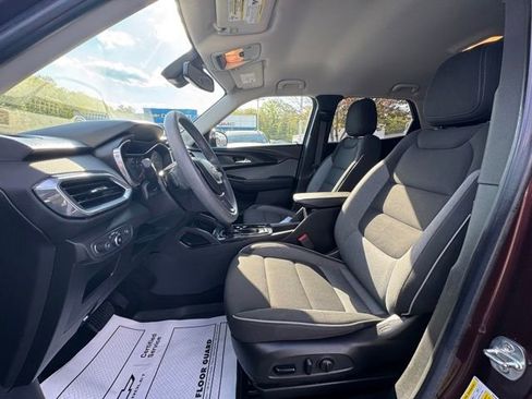 Used 2023 Chevrolet TrailBlazer LT w/ Convenience Package image 16