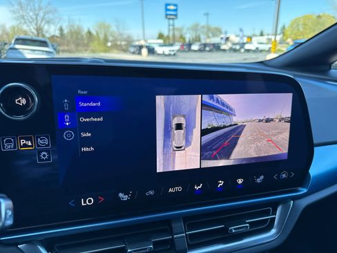 Used 2024 Chevrolet Equinox EV LT w/ Active Safety Package 3 FWD image 26