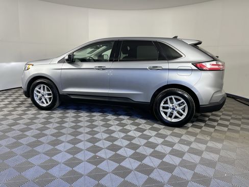 Used 2022 Ford Edge SEL AWD/4WD image 2