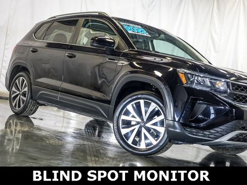 Used 2022 Volkswagen Taos SE image 5