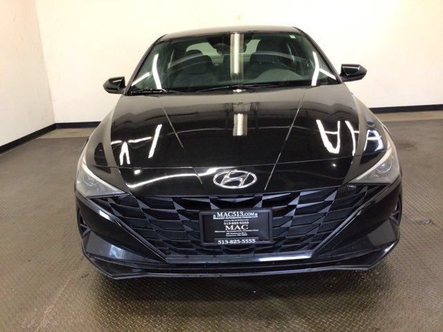 Used 2021 Hyundai Elantra SE FWD image 2