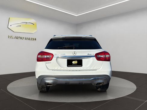 Used 2019 Mercedes-Benz GLA 250 4MATIC w/ Premium Package image 6