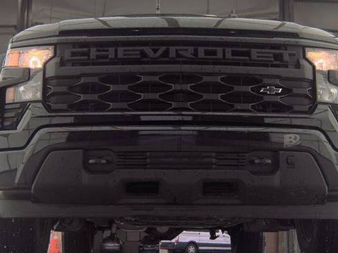 Used 2024 Chevrolet Silverado 1500 Custom w/ Rally Edition AWD/4WD image 8