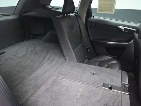 Used 2016 Volvo XC60 T5 Premier w/ Climate Package FWD image 26